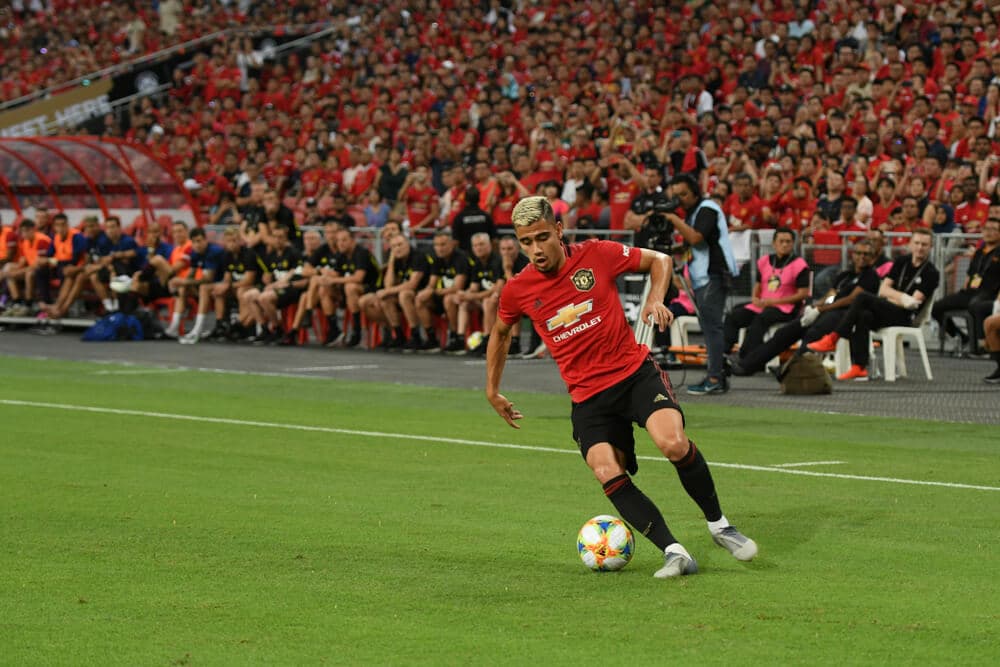 Everton a Flamengo bojujú o Pereiru, ponúkajú však len hosťovanie