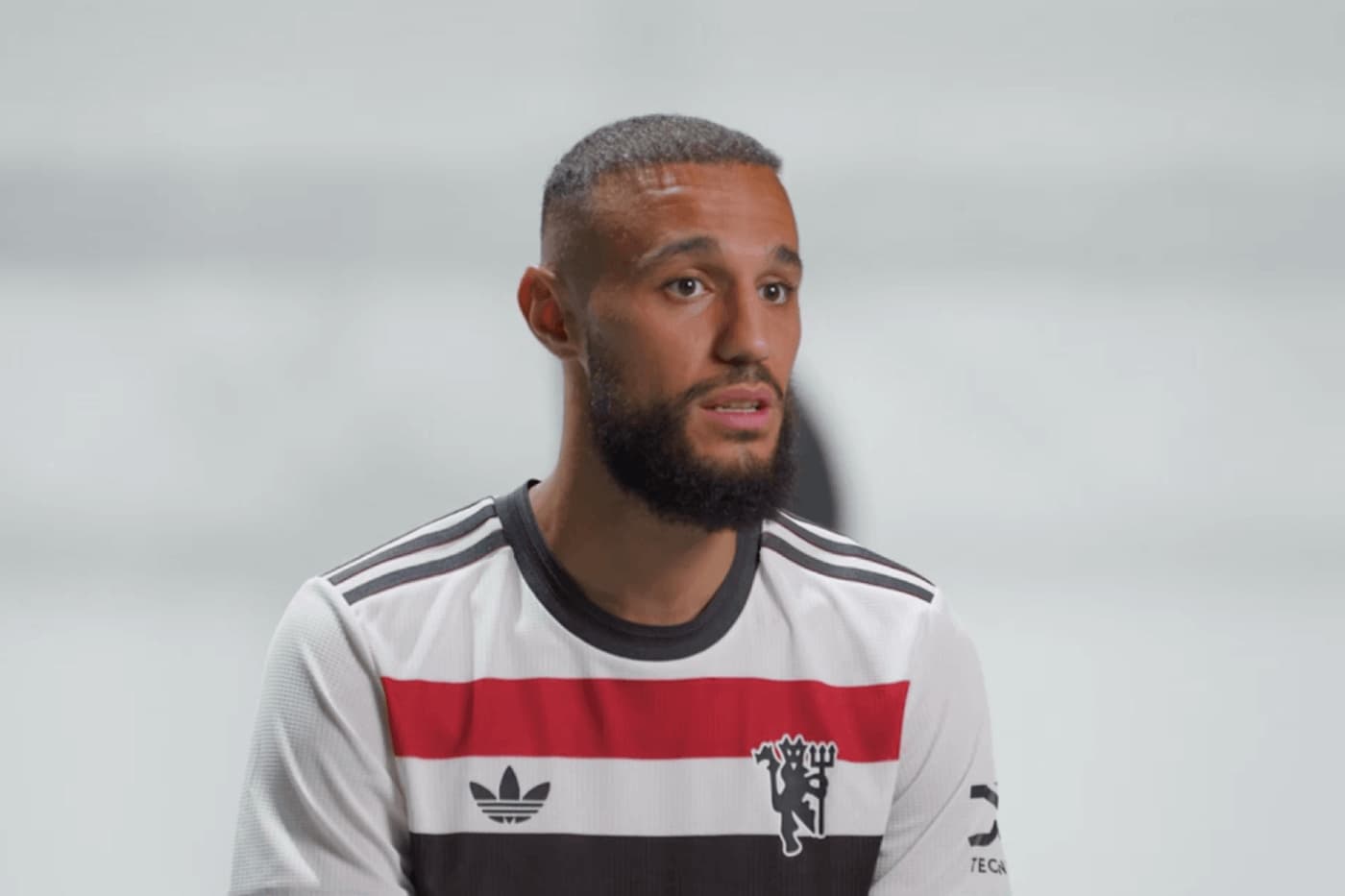 Mazraoui: Ten Hag je pre mňa špeciálny, na tlak som zvyknutý