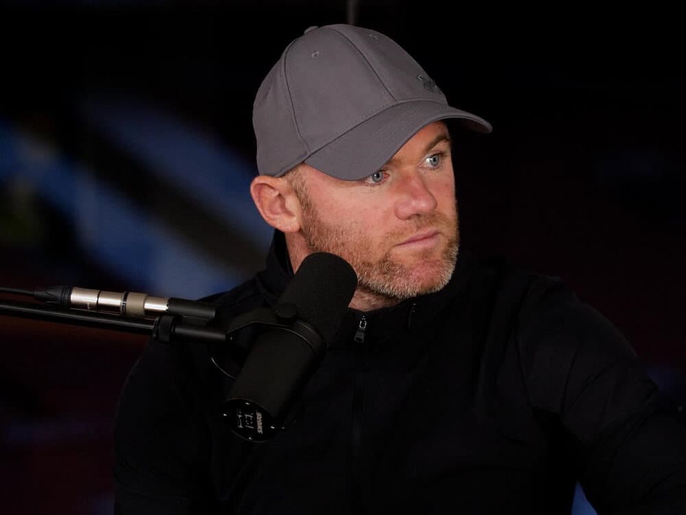 Rooney na adresu Carricka: Nenechá si skákať po hlave