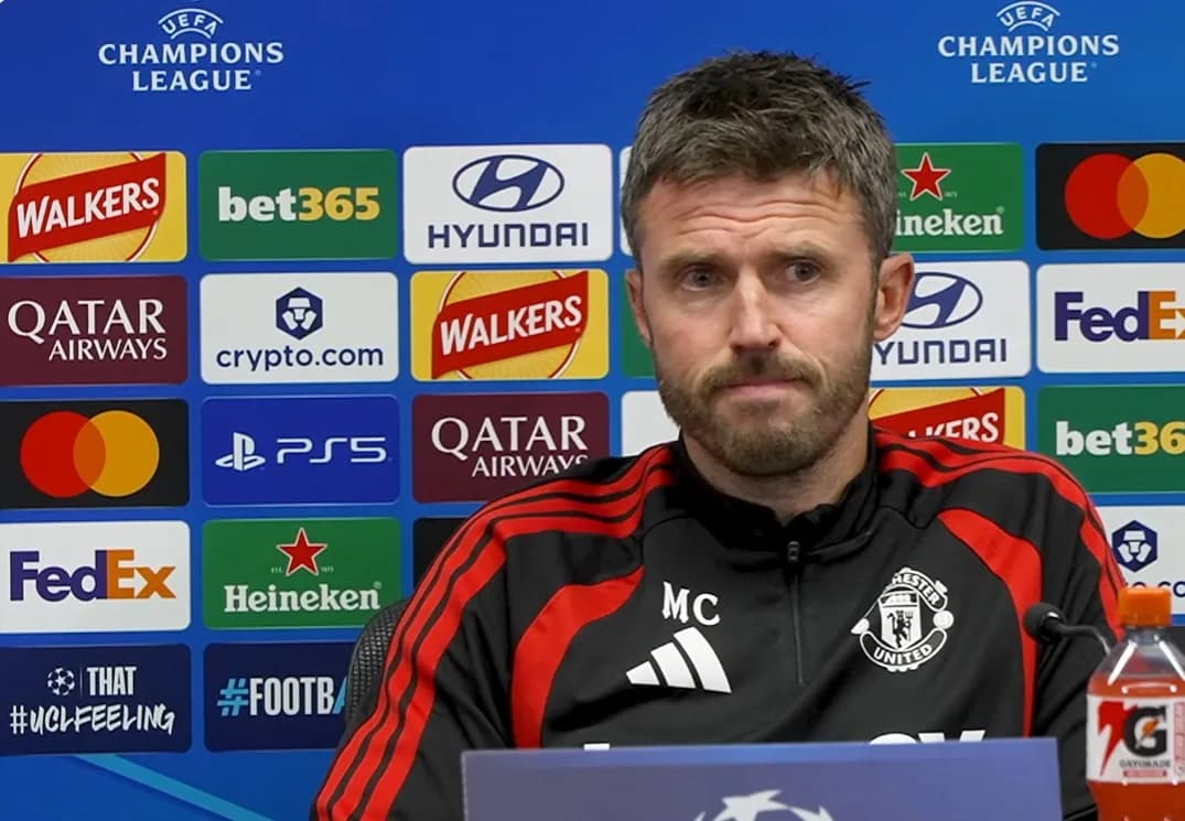 Carrick reagoval na kritiku Lisandra Martíneza