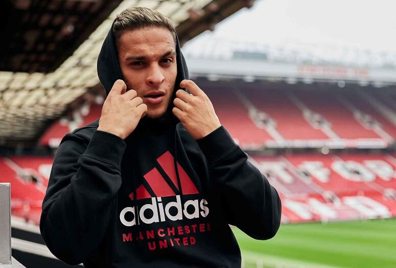 Otázka Antonyho budúcnosti v United ostáva otvorená